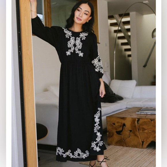 Bohme Cassandra Embroidered Midi Dress Balloon Sleeve - Picture 3 of 6